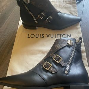 Louis Vuitton Jumble Flat Ankle Boots- new!